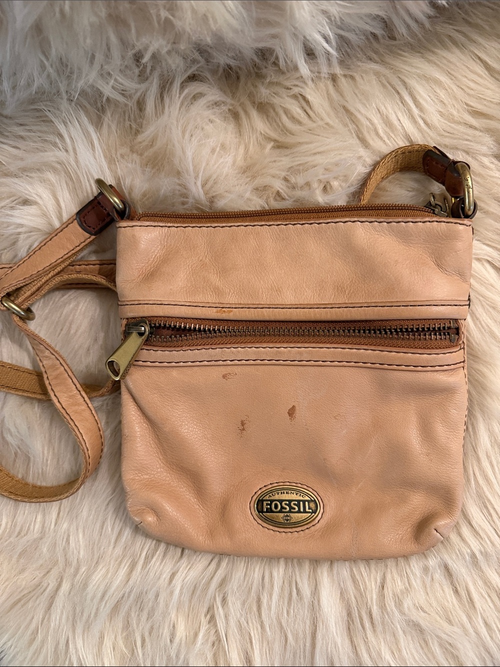 Fossil Pebble Leather Crossbody in Light Peach-Tan